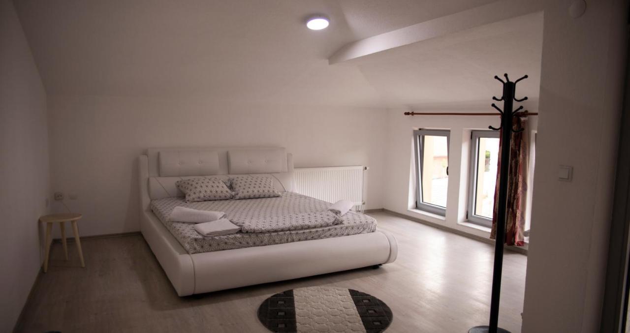Rio Hotel Prizren Exterior photo